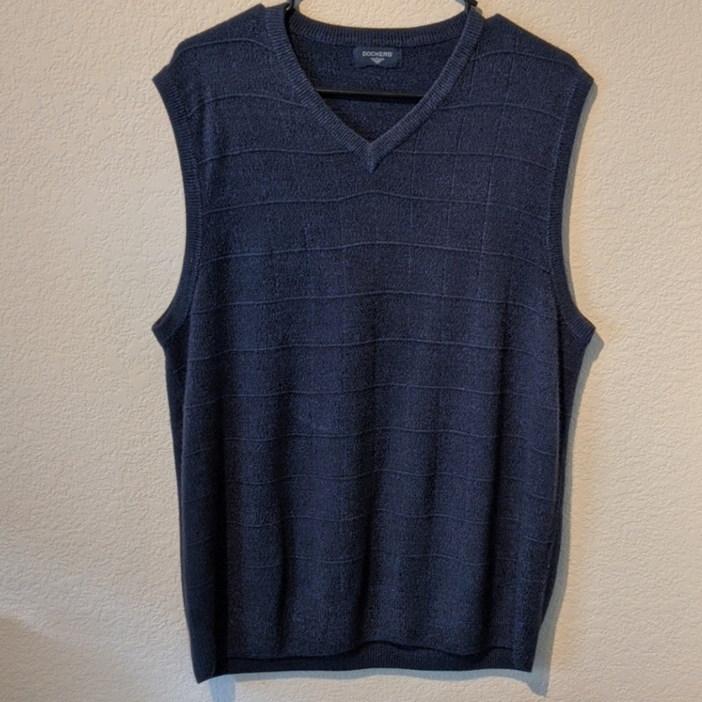 Docker's sweater vest, navy blue, med.